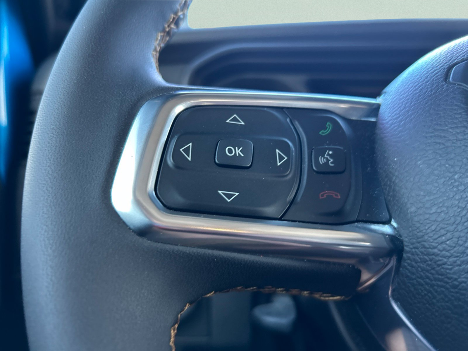 Used 2024 Blue Jeep Sahara image 14