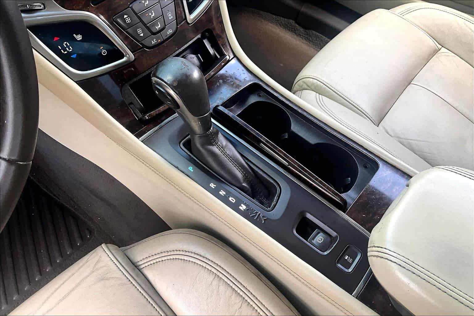 Used 2015 White Frost Tricoat Buick Leather image 16