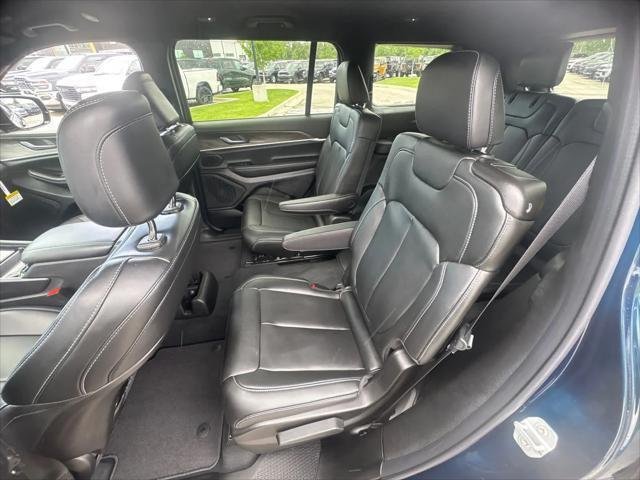 New 2026 Fathom Blue Pearl-Coat Exterior Paint Jeep Limited image 13