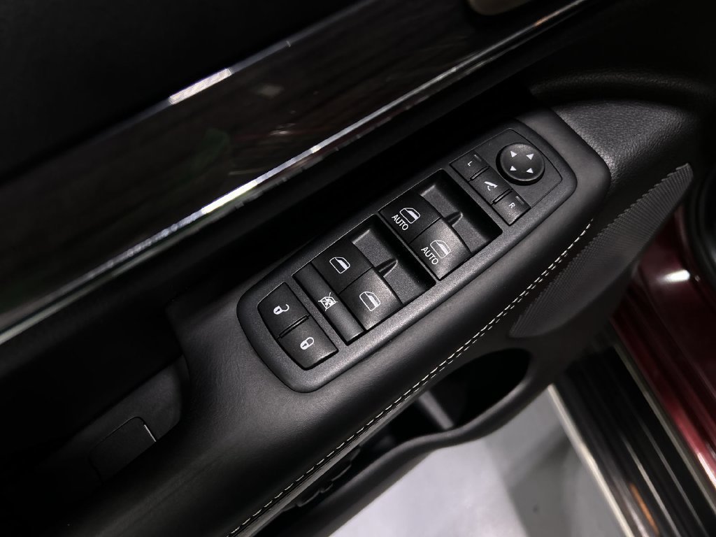 Used 2017 Red Jeep Overland image 15