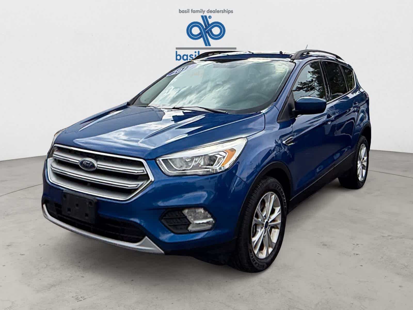 Used 2017 Lightning Blue Ford SE image 2