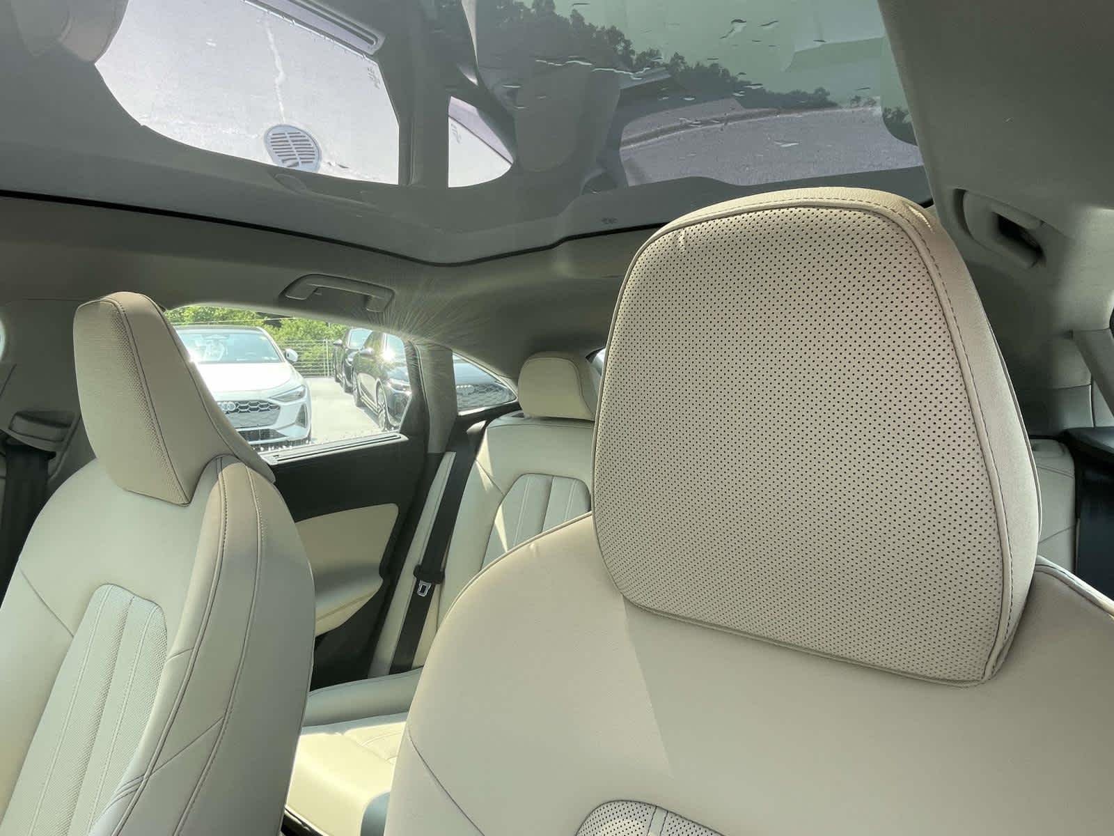 New 2026 0E0E/Black Audi Premium Plus image 6