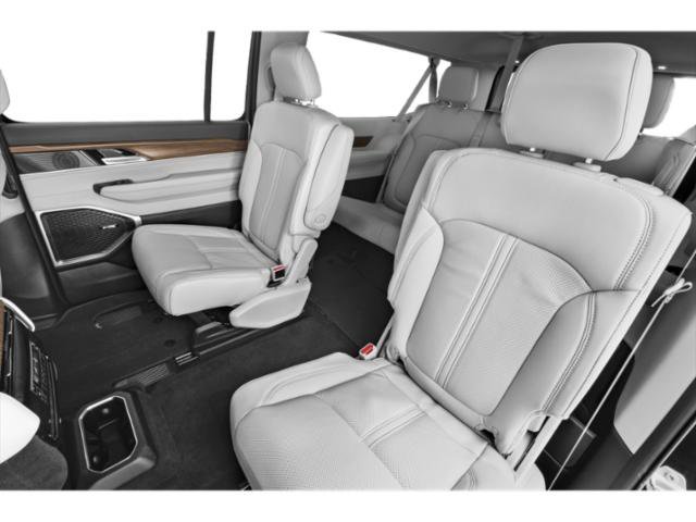 2024 Jeep Wagoneer L Series III - Photo 16