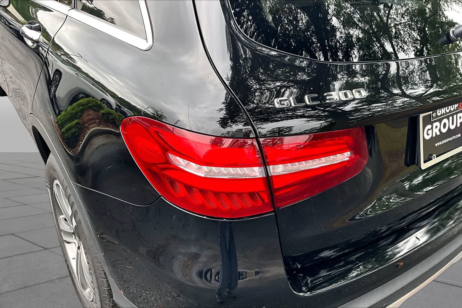 Used 2019 Black Mercedes-Benz GLC 300 image 29