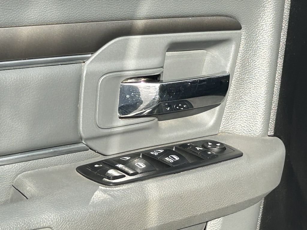 Used 2017 Silver Ram Big Horn image 21
