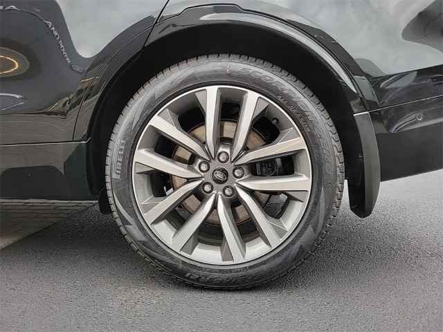 New 2024 Santorini Black Land Rover Metropolitan Edition image 34