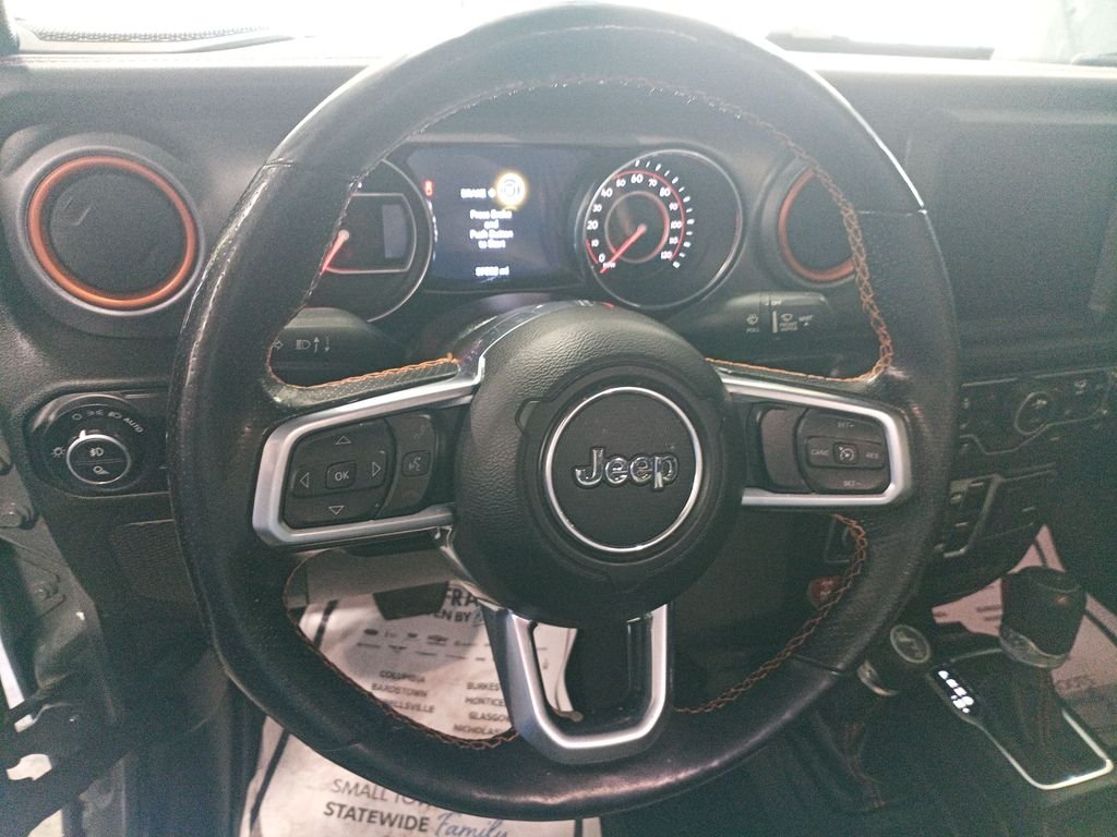 Used 2020 Gray Jeep Mojave image 14
