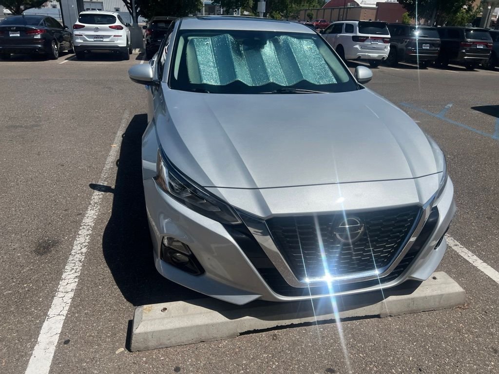 Used 2022 Silver Nissan 2.5 SL image 5