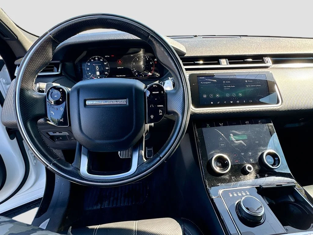 Used 2019  Land Rover SE R-Dynamic image 12