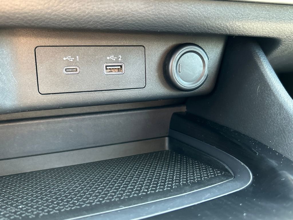 2021 Nissan Rogue SV - Photo 32