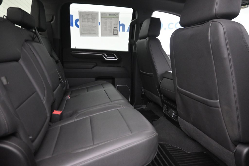 Used 2025 White Chevrolet LTZ image 10