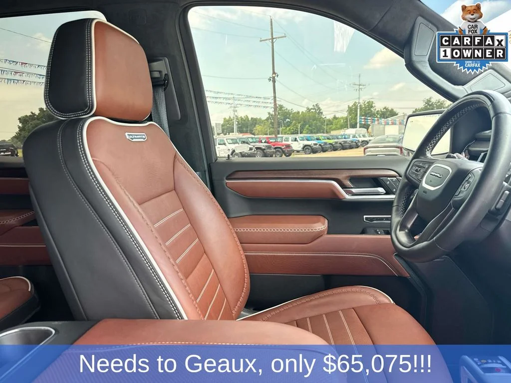 Used 2025 Gray GMC Denali Ultimate image 35