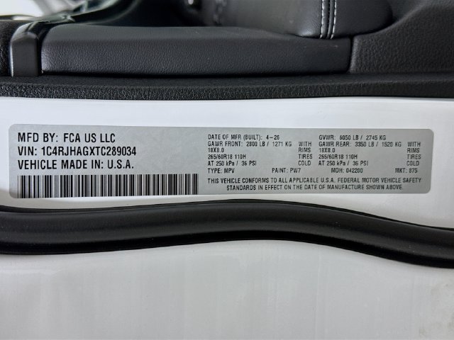 New 2026 Bright White Clear-Coat Exterior Paint Jeep Laredo X image 30