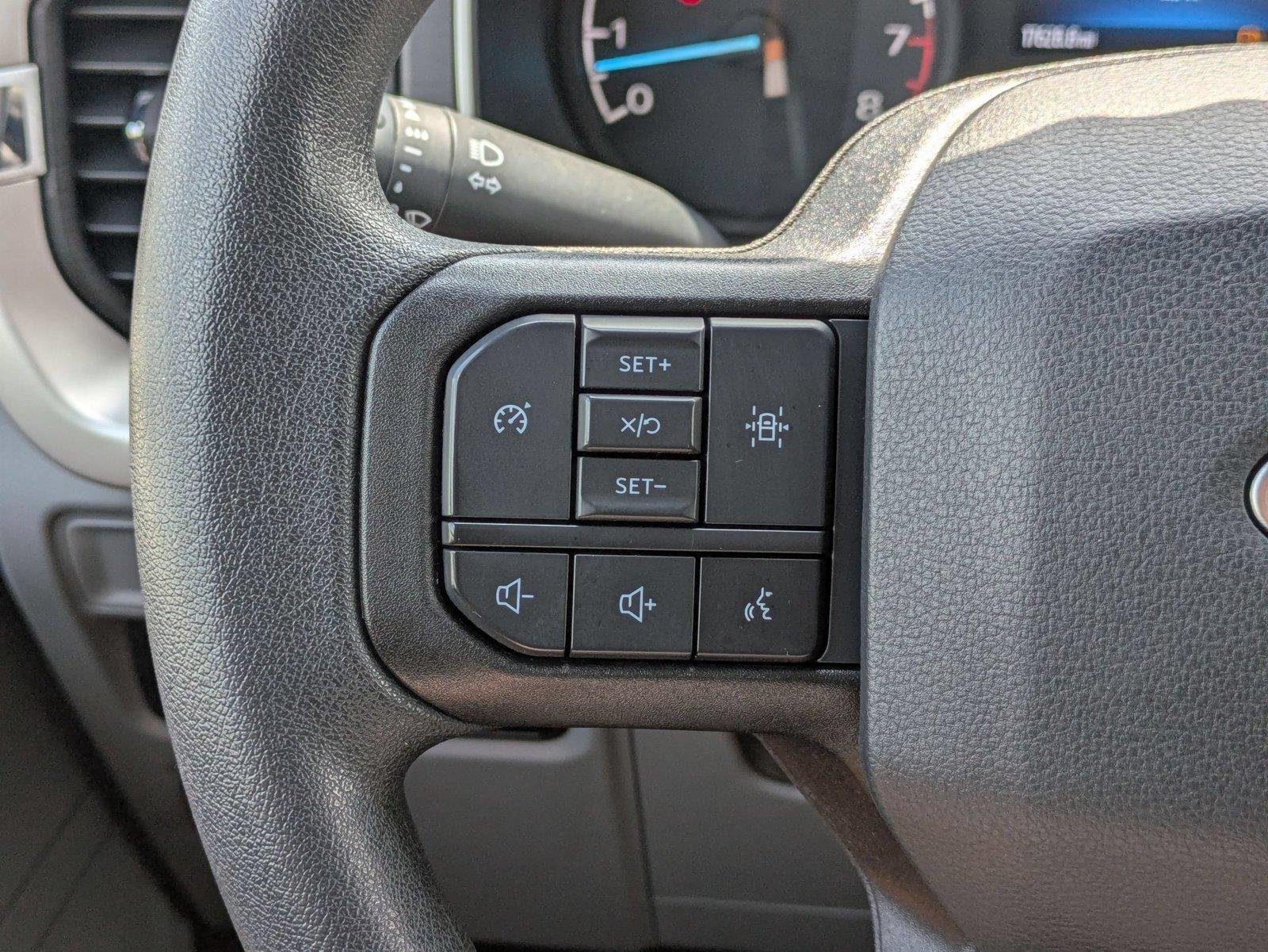Used 2023 Iconic Silver Metallic Ford XLT image 18