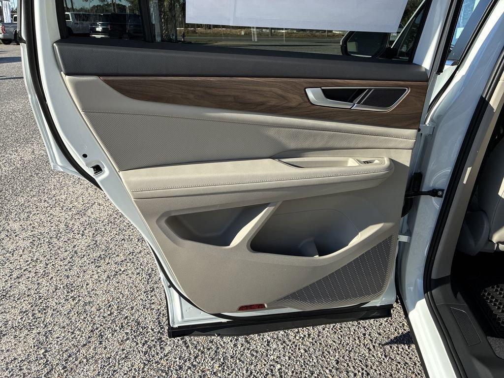 New 2026 White/off-white Volkswagen SE image 27