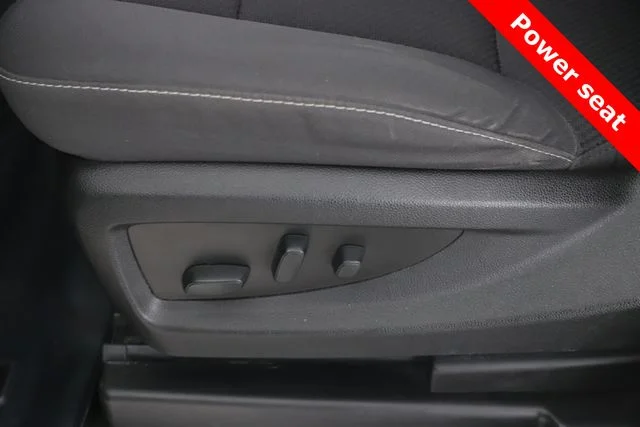 Used 2018 White Chevrolet LT image 18