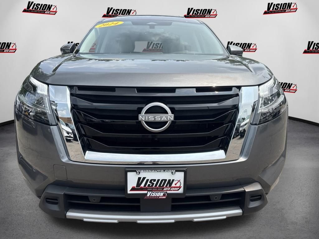 Used 2024 Gray Nissan SL image 2