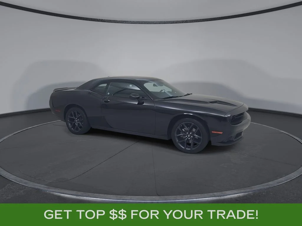 Used 2023 Black Dodge SXT image 2