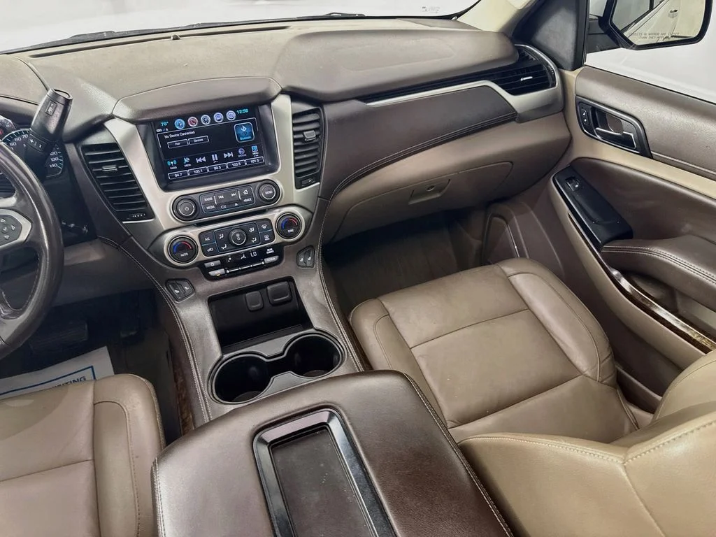 Used 2018 Iridescent Pearl Tricoat Chevrolet LT image 29