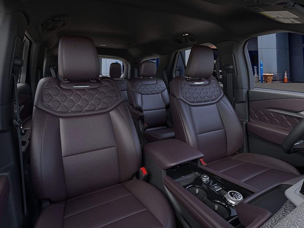 New 2026 Space White Metallic Ford Platinum™ image 10