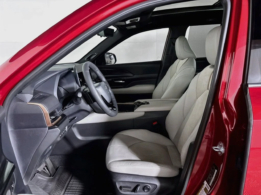 Used 2026 Red Toyota MAX Platinum image 11