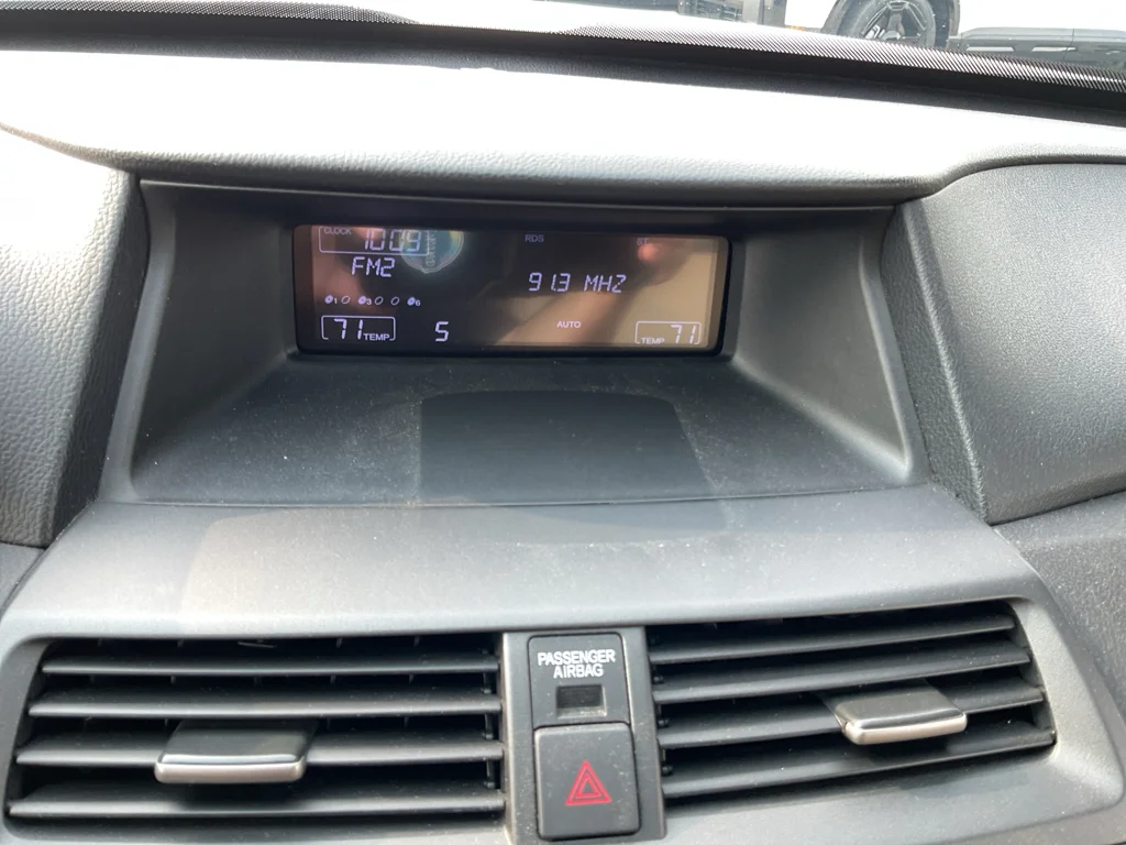 Used 2010 White Honda EX-L image 20