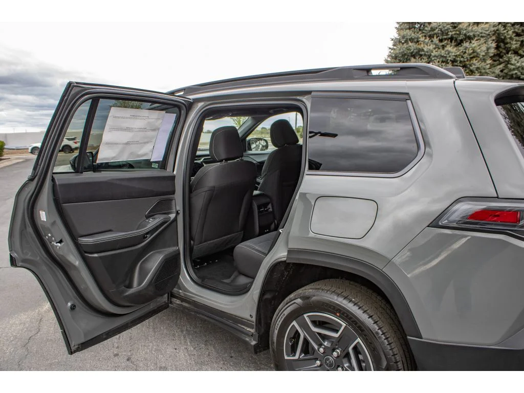 New 2026 Sting-Gray Clearcoat Jeep Laredo image 15