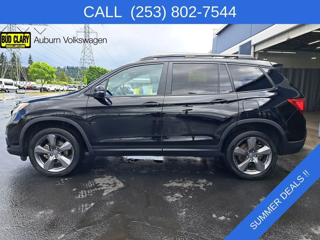 Used 2019 Black Honda Touring image 6