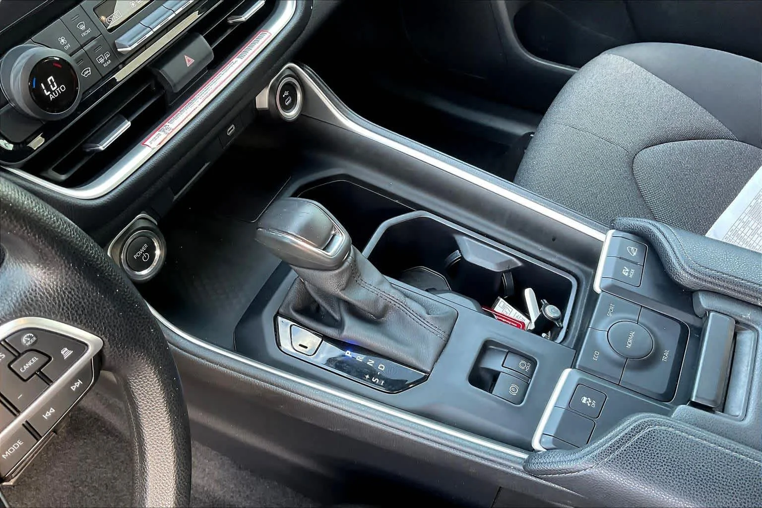 Used 2025 Storm Cloud Toyota Hybrid LE image 14