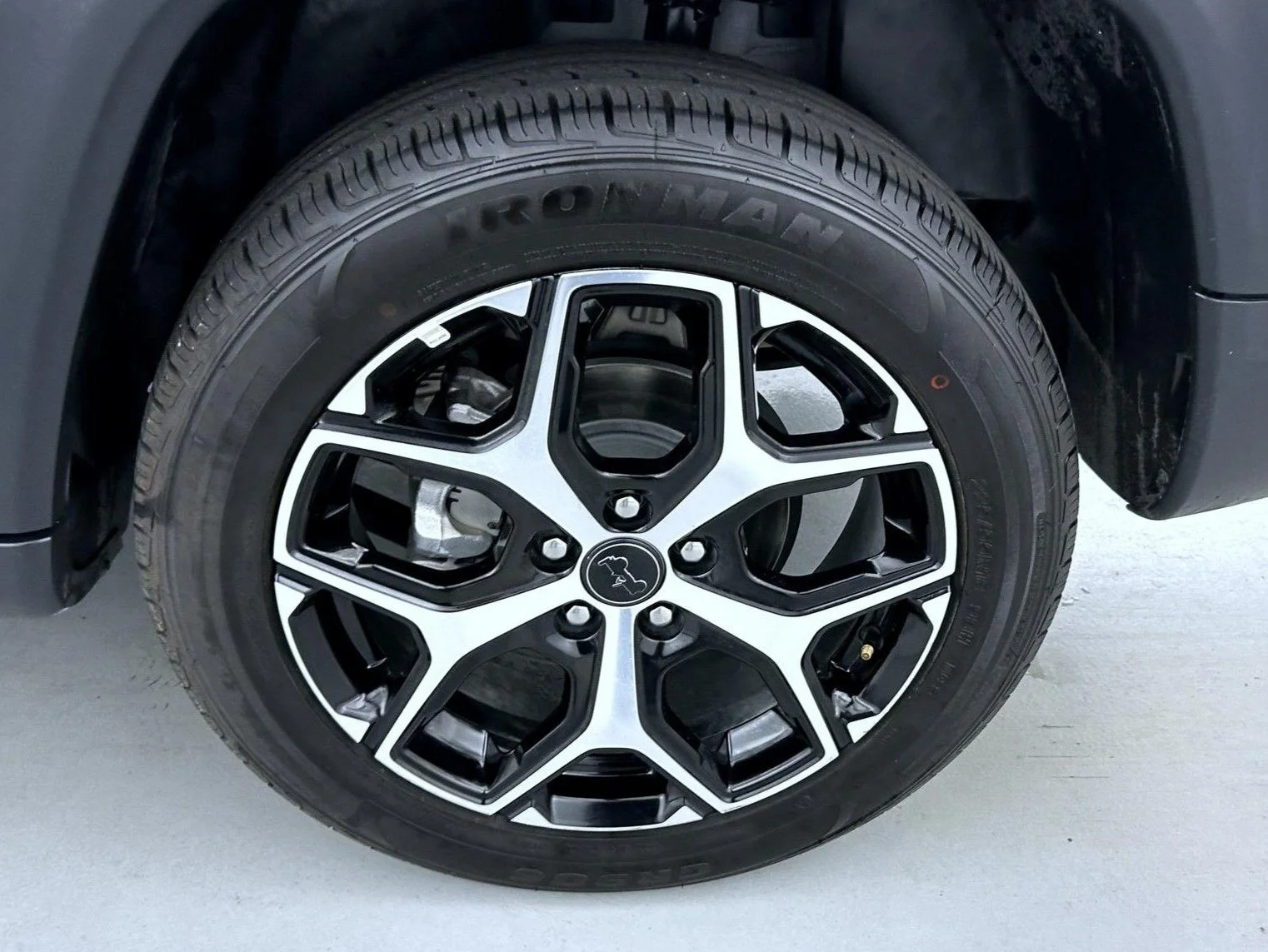 Used 2025 White Jeep Limited image 23