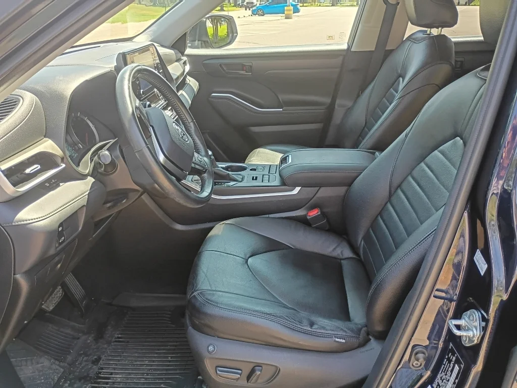 Used 2020 Blueprint Toyota LE image 24