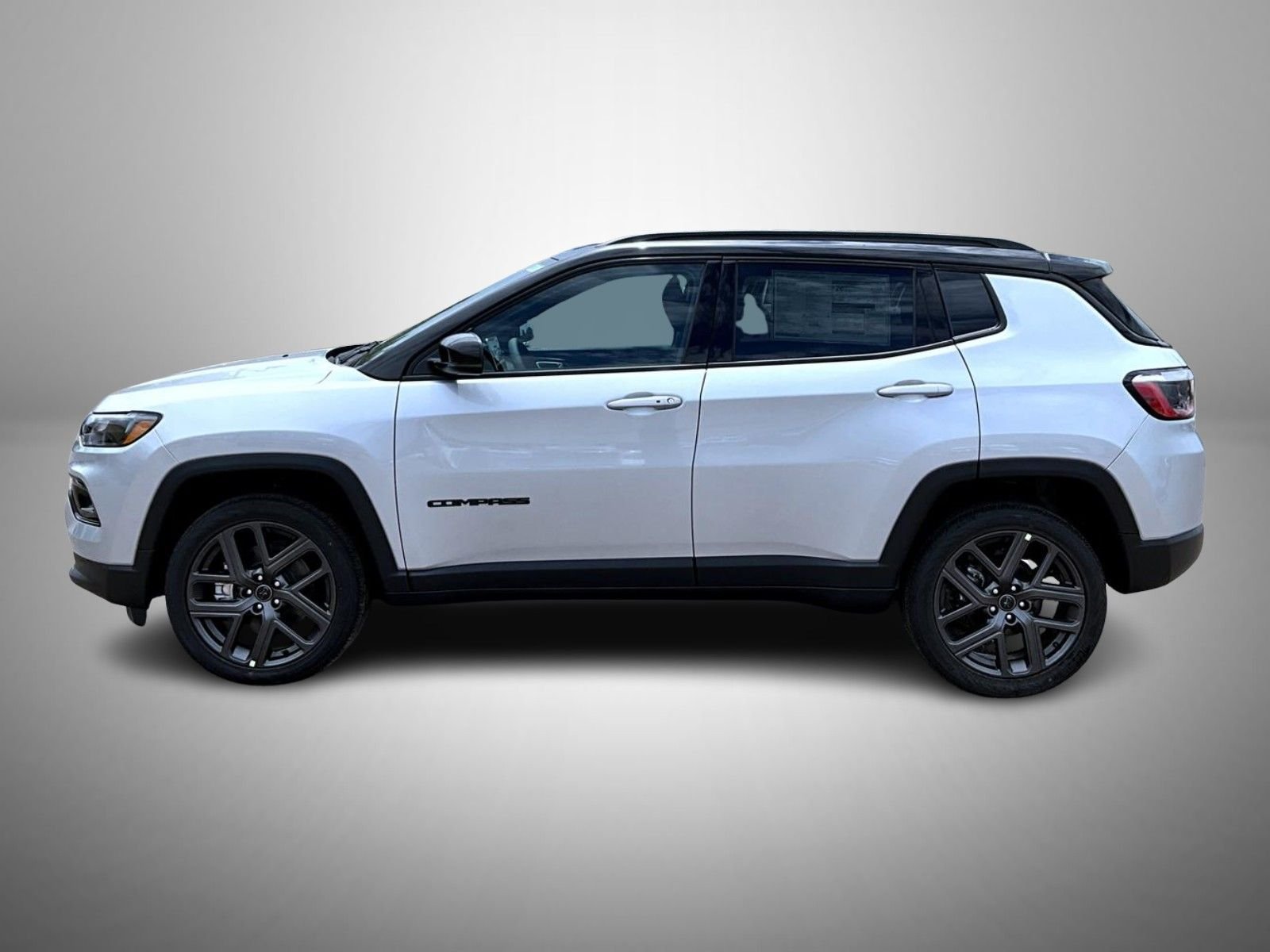 New 2026 Silver Zynith Metallic Clear-Coat Exterior Paint Jeep Limited image 8