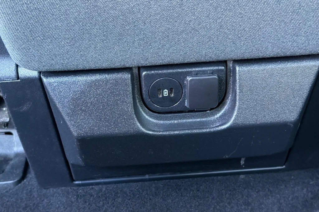 Used 2025 Silver Metallic Ford XLT image 16