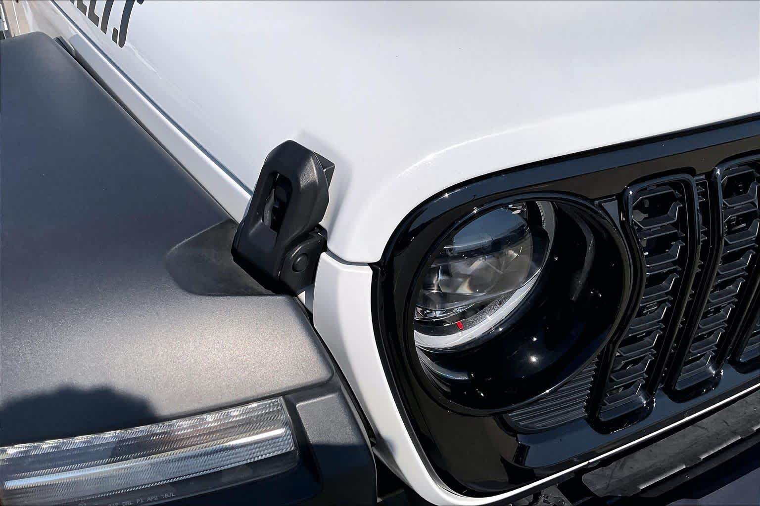 Used 2025 Bright White Clearcoat Jeep Willys image 25
