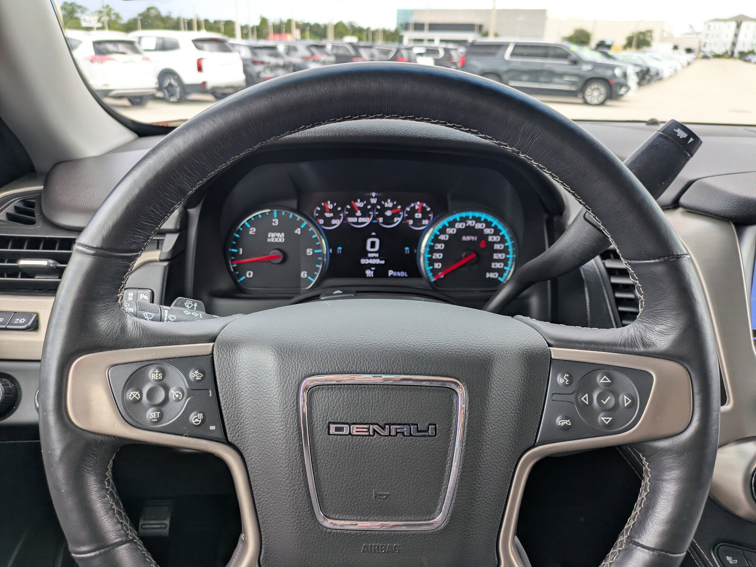 Used 2018 White Frost Tricoat GMC Denali image 28
