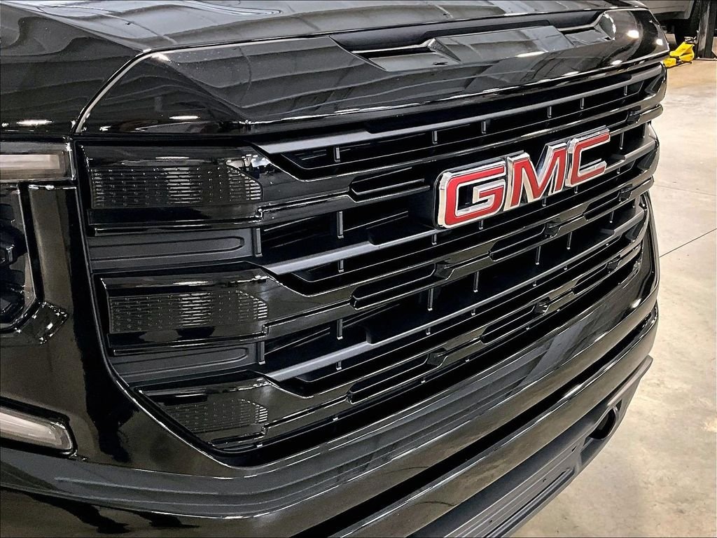Used 2025 Black GMC Elevation image 33