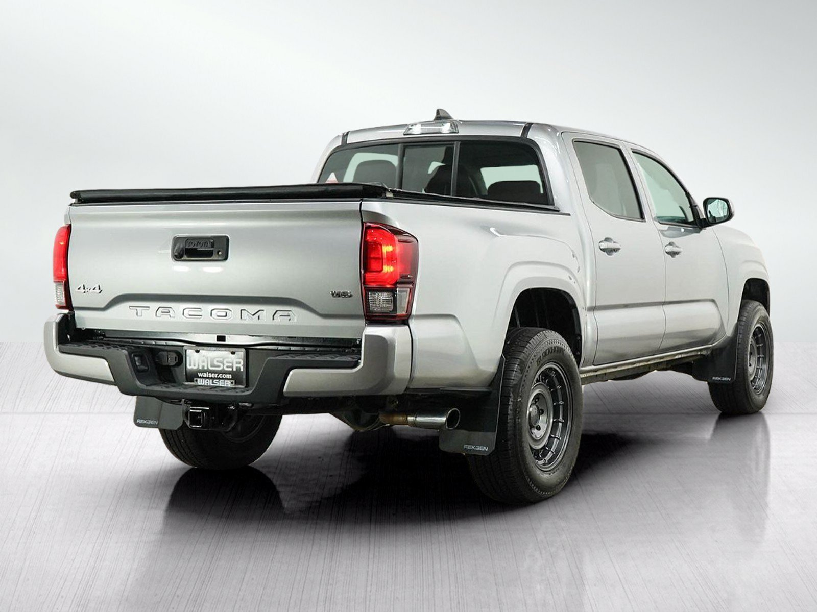 Used 2021 Silver Sky Metallic Toyota SR image 5