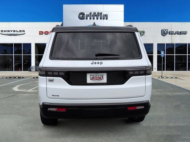 New 2026 Bright White Clear-Coat Exterior Paint Jeep Upland image 8