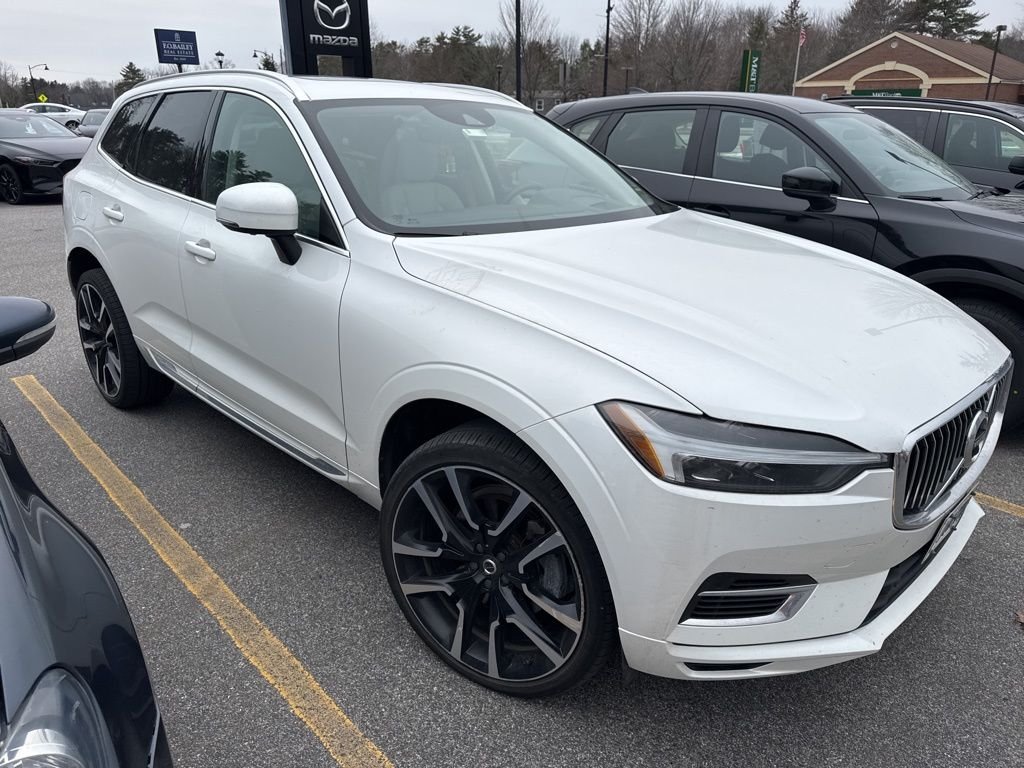 2021 Volvo XC60 T8 Recharge Inscirption Expression AWD's photo
