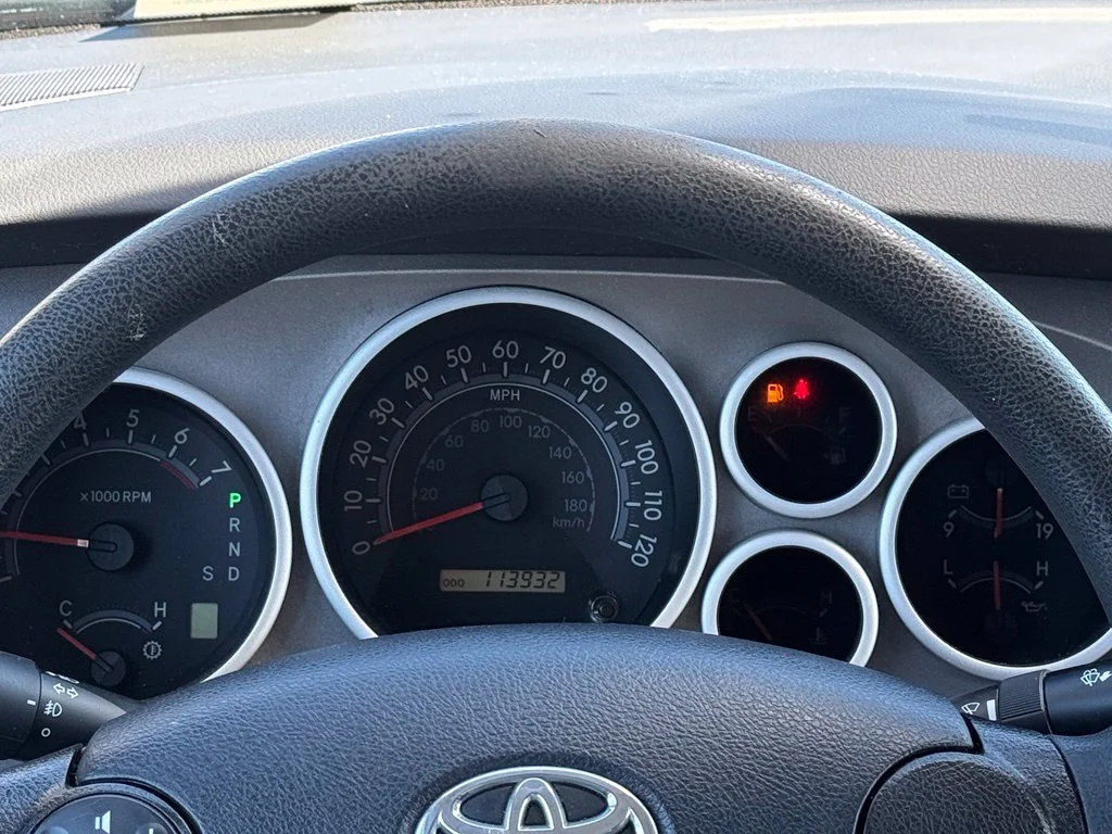 Used 2011 Silver Toyota Grade image 22