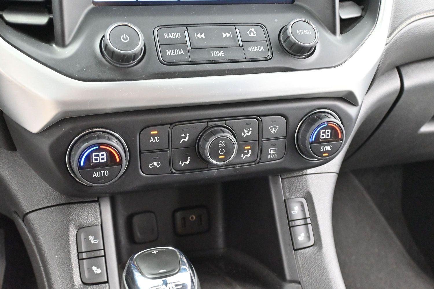 Used 2019 Summit White GMC SLT image 19
