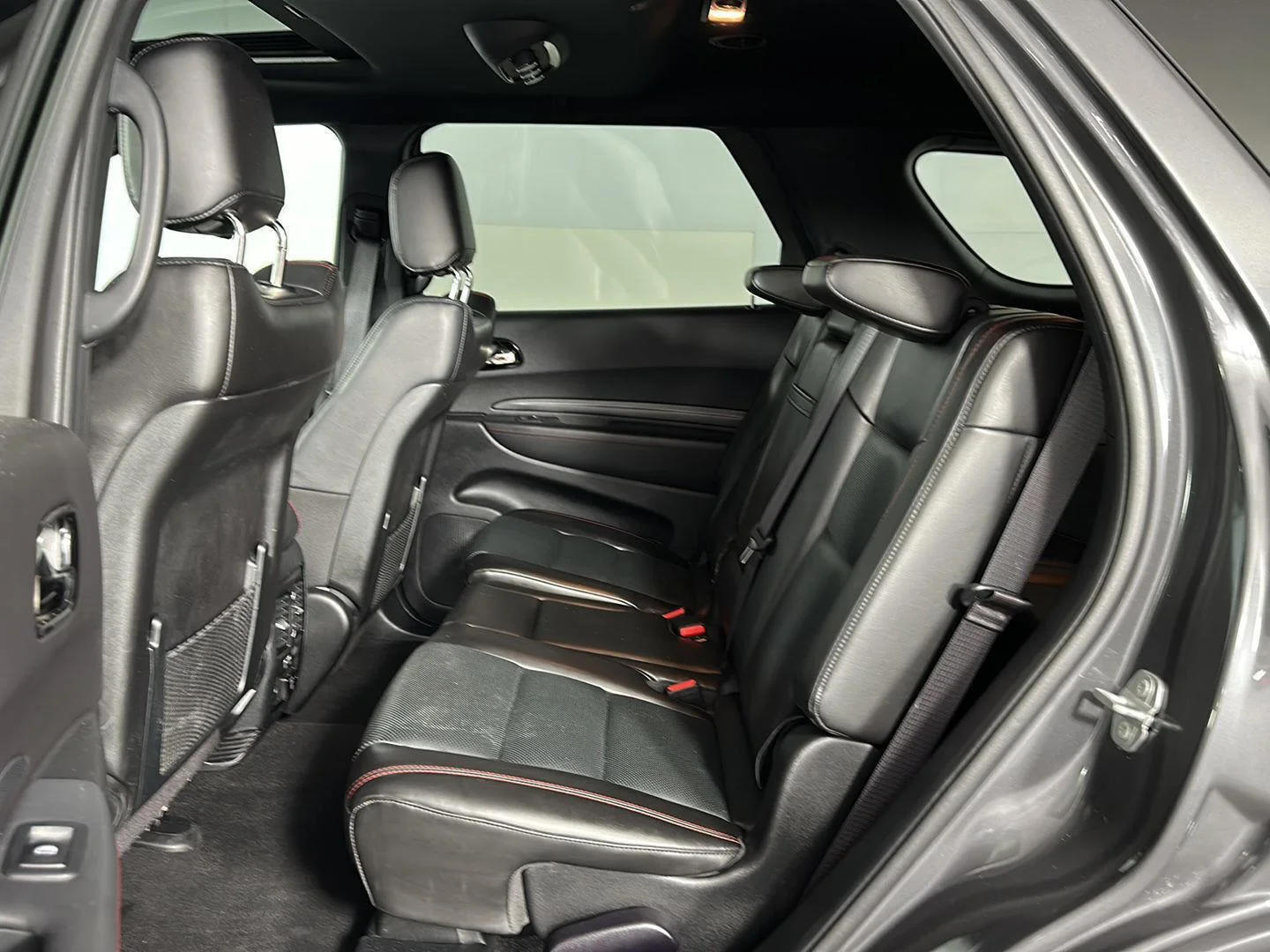 Used 2025 Vapour Grey Dodge R/T image 22