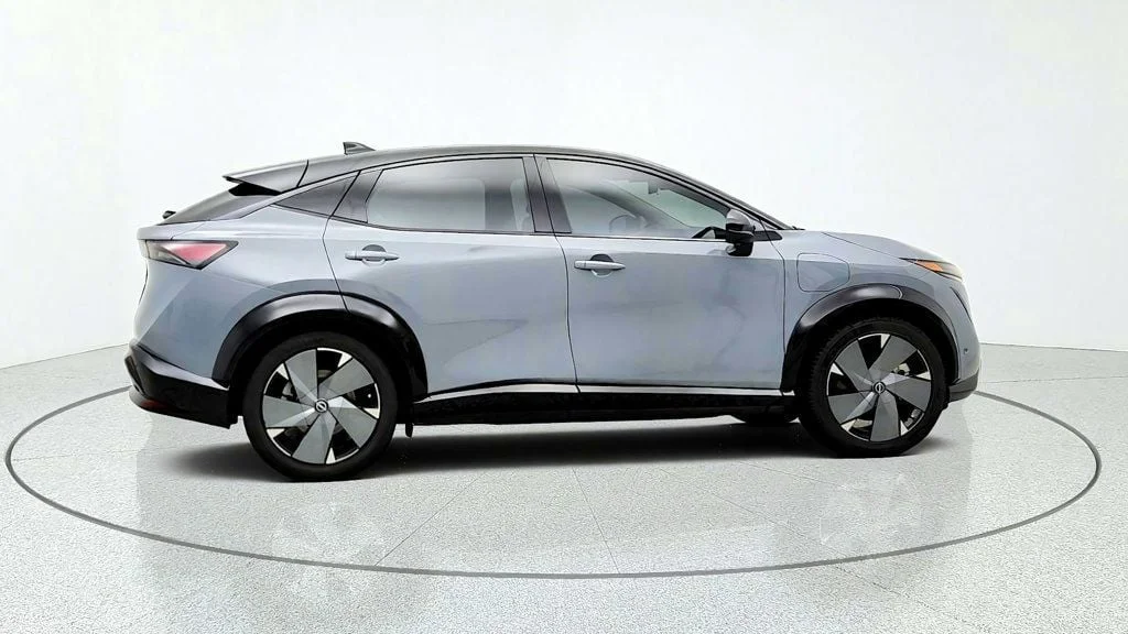 Used 2023 Boulder Gray Pearl Nissan PLATINUM+ e-4ORCE AWD w/20"" Wheels image 4