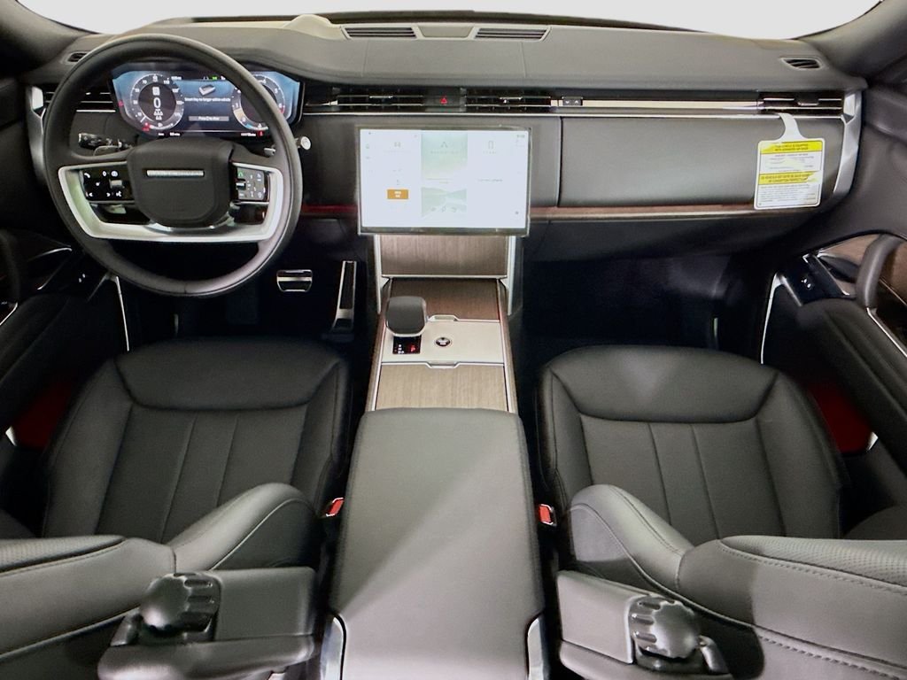 New 2026 Santorini Black Land Rover SE image 13