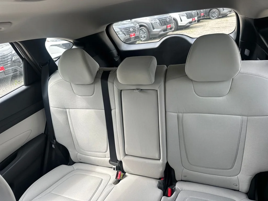 New 2026 White Pearl Hyundai SE image 23