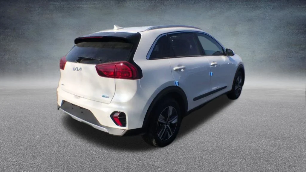 Used 2022 White Kia EX Premium image 21