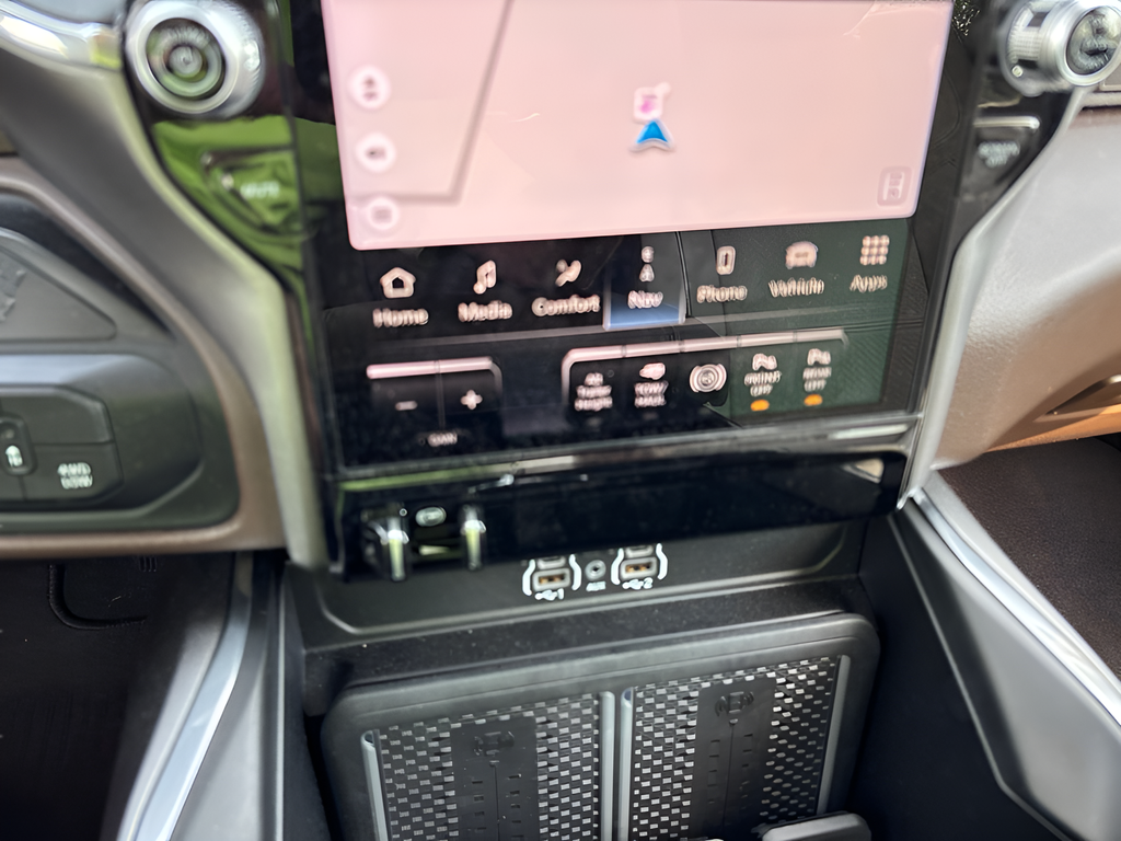 Used 2025 White Ram Laramie image 37