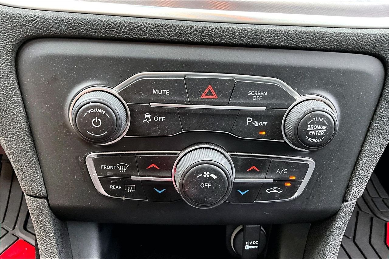 Used 2020 Silver Dodge SXT image 24