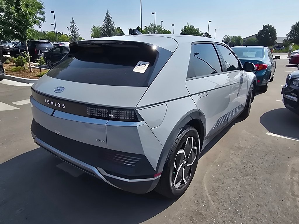 Used 2024 Cyber Gray Hyundai SEL image 15