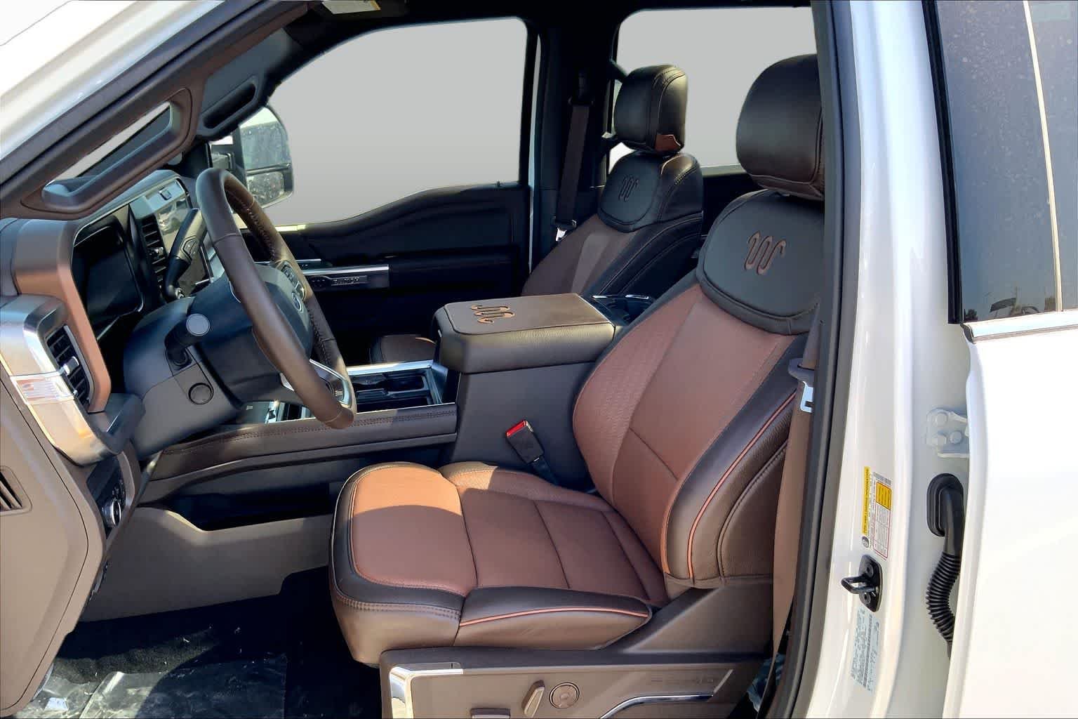 New 2026 Star White Metallic Tri-Coat Ford F-350® King Ranch® image 7